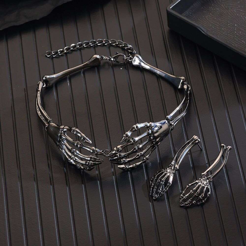 Zac's Alter Ego - Gun Metal Adjustable Skeleton Hand Choker & Earrings Set Ensemble de bijoux - Gris